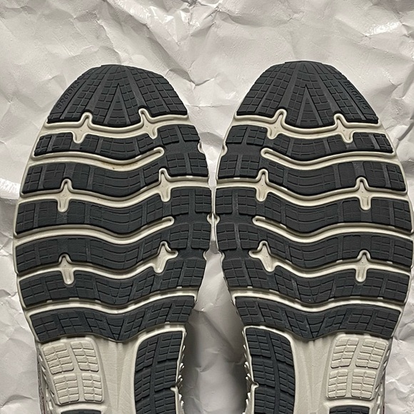 Brooks Glycerin 17 11202831B185 Women’s White Running Shoes Size 10.5B - Picture 14 of 16